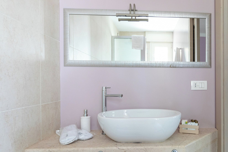Bathroom 4, Villa La Tonnara, Lecce