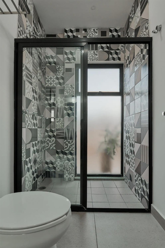 Bathroom 3, Centrico Live, Del Centro