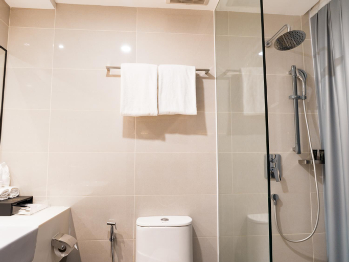 Bathroom 21