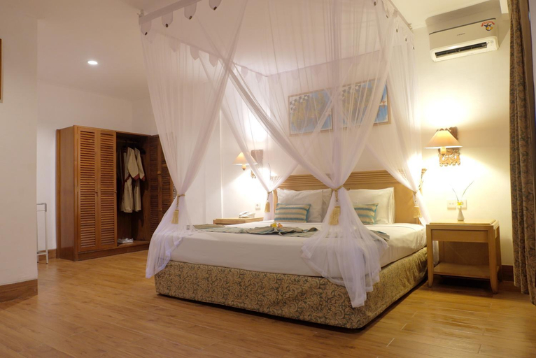 Bedroom 12