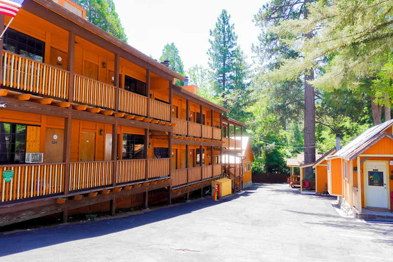 Exterior & Views 2, Sleepy Hollow Cabins and Hotel, San Bernardino