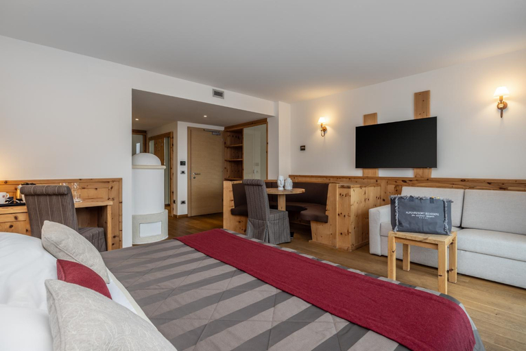 Bedroom 3, Alpenresort Belvedere, Trento