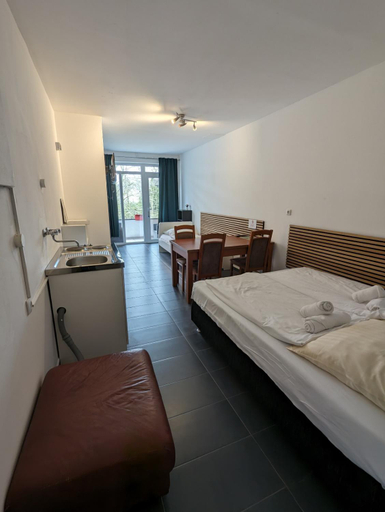 Others 4, Hotel Mettmann, Mettmann