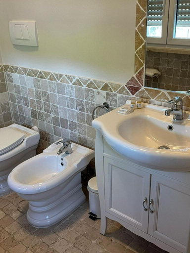Others 5, Garda Flow Holiday Home, Brescia