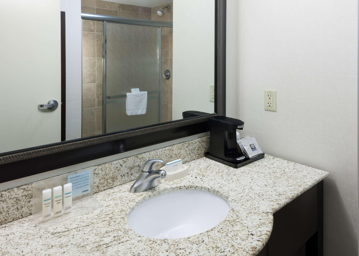 Bathroom 10