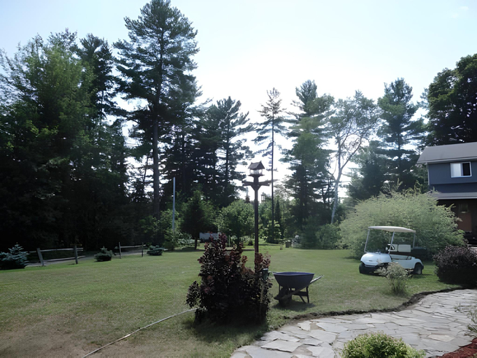 Others 3, Dwight Riverside Inn, Muskoka