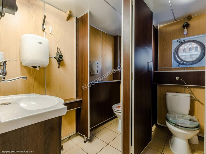 Bathroom, Barka Atena, Toruń City