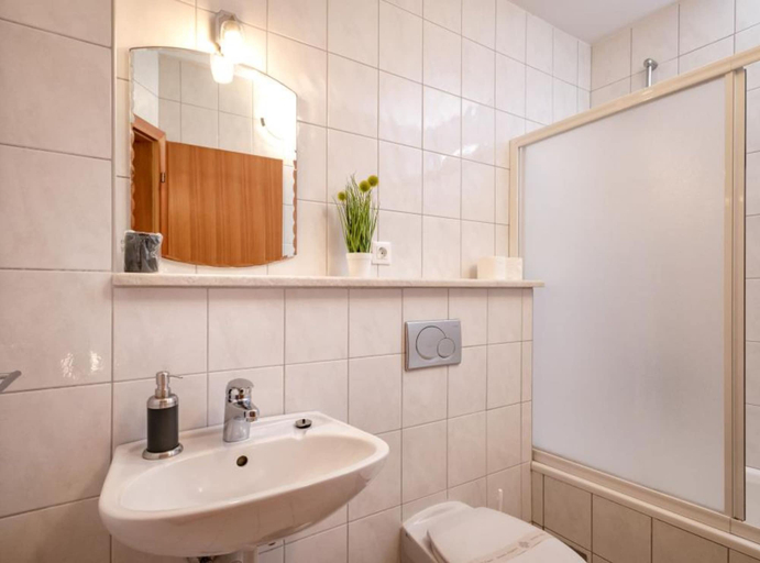 Bathroom 3, Dolac Green Side Apartments, Jelsa