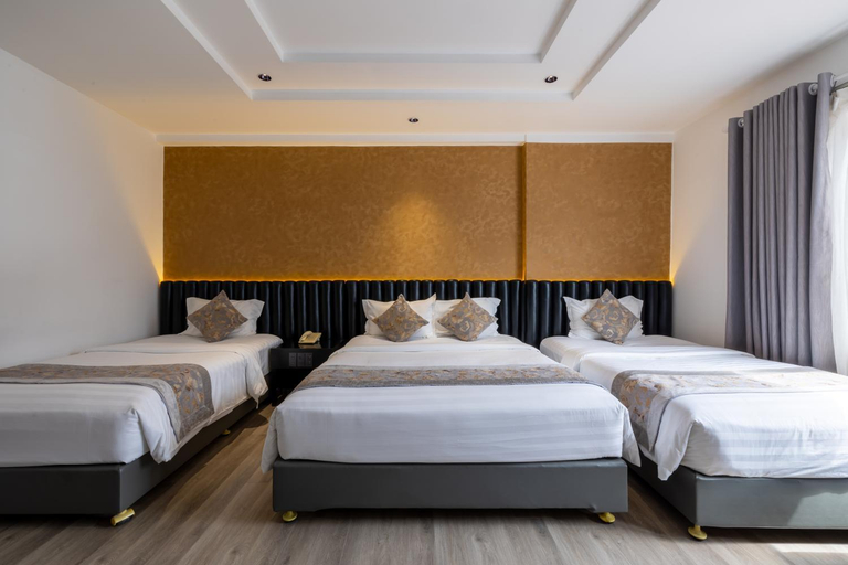 Bedroom 12