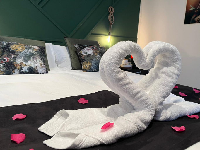 Bedroom 6