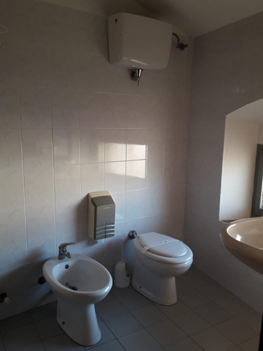 Bathroom 17