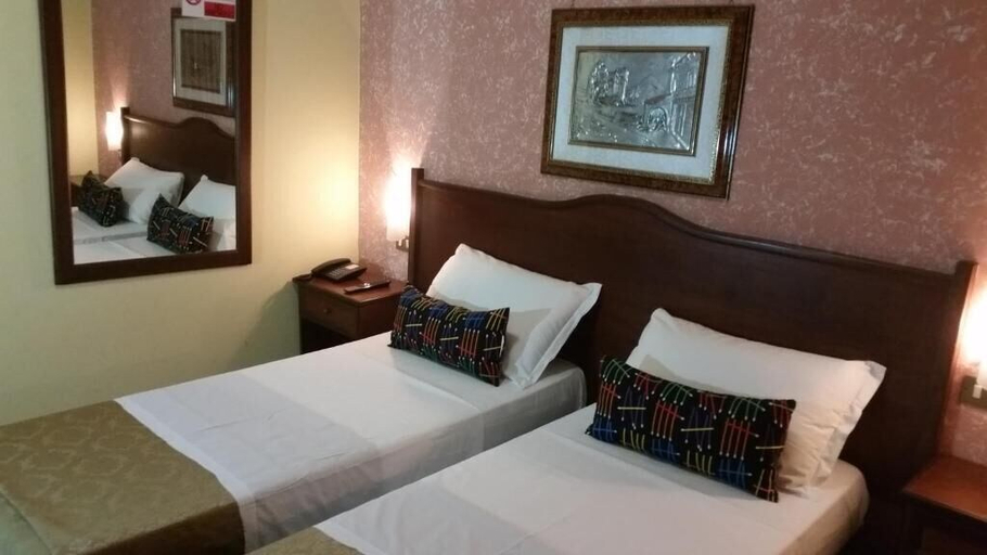 Bedroom 2, Hotel Chopin, Milano