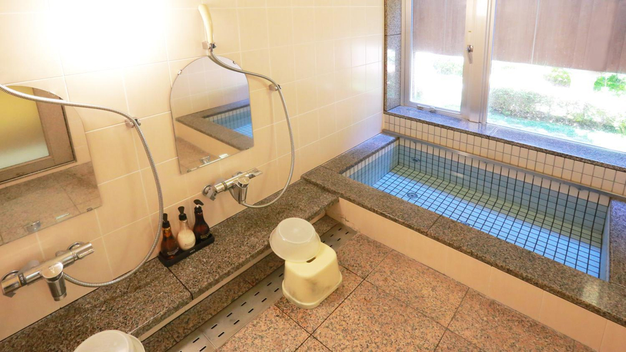 Bathroom 4, ホテル古城, Kōka