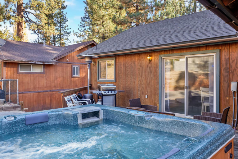 Sport & Beauty 4, River Rock Lodge #1953, San Bernardino