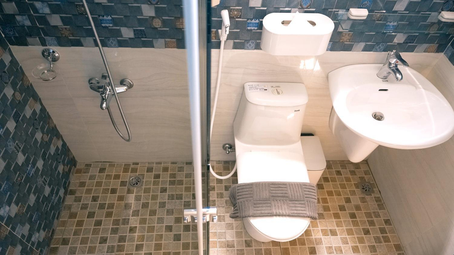 Bathroom 4, 咻咻宿 Xiuxiu 電梯宅, Taitung