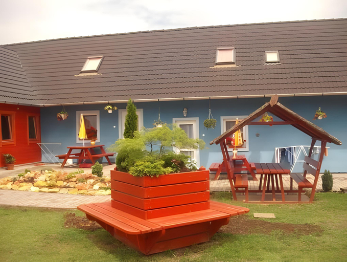 Exterior & Views 1, Kek Laguna Wellness Apartmanok, Eger