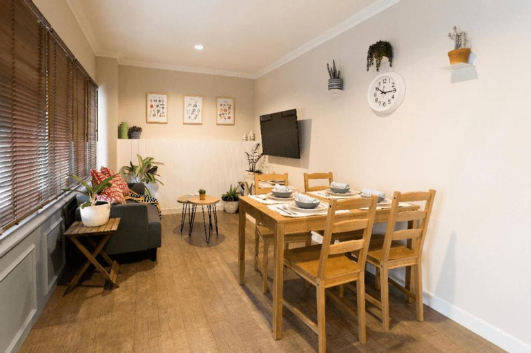 Dining Room 4
