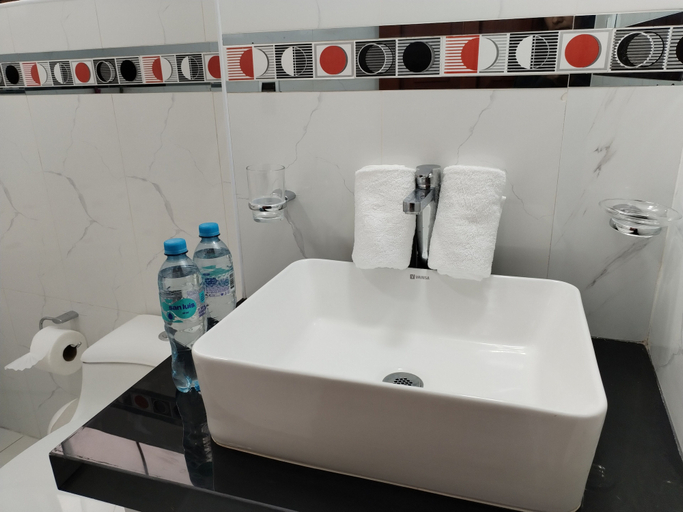 Bathroom 3, Kantu Hotel, Cusco