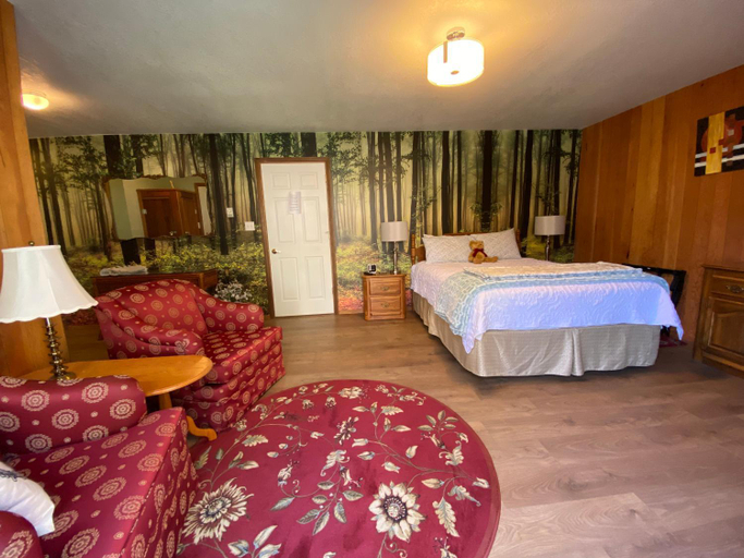 Others 4, Crown House B&B, Cowichan Valley