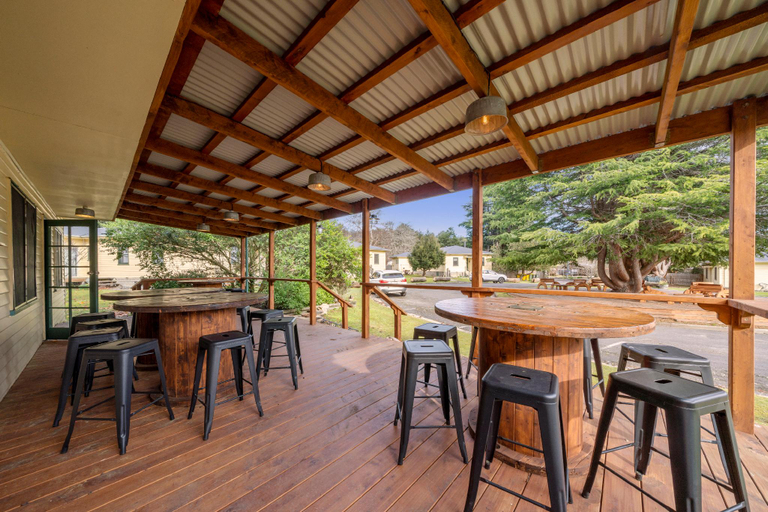 Giants Table and Cottages, Derwent Valley