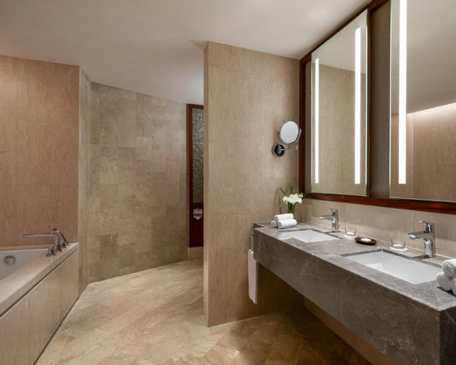 Bathroom 15