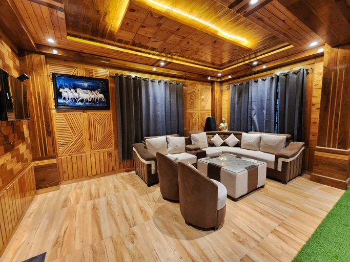 Public Area, Hotel Ranveer Palace, Shimla