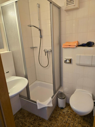 Bathroom 2, Hotel Landgasthof Blume(Landgasthof zur Blume), Rastatt