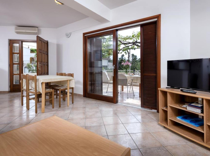 Others 5, Dolac Green Side Apartments, Jelsa