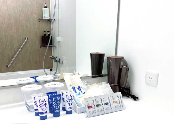 Amenities 23