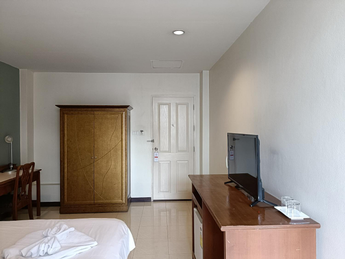 Bedroom 6
