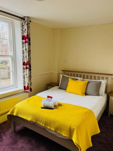 Others 5, Crown Hotel Brackley, Northamptonshire