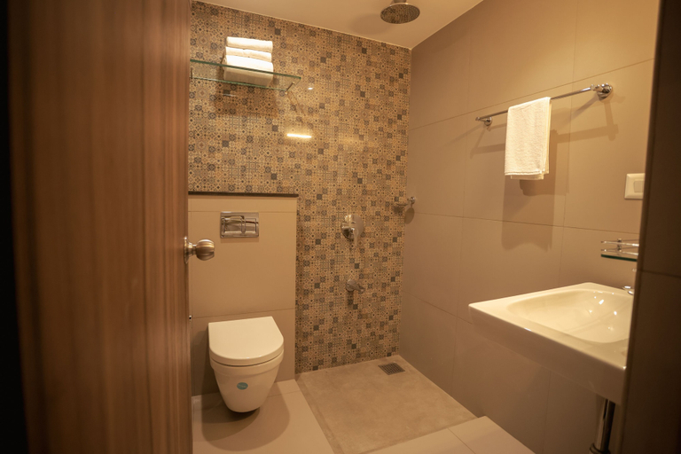 Bathroom 3, Hilux Courtyard, Palakkad