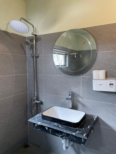 Bathroom 11