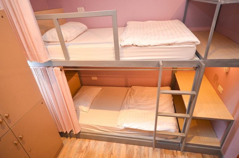 Bedroom 27