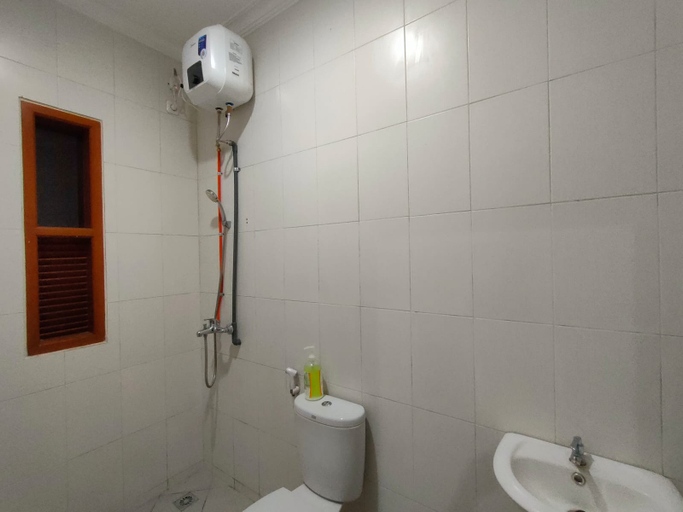 Bathroom 5, STAYNEST ANUGRAH GREENHILLS, Malang