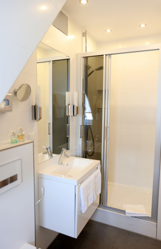 Bathroom 4, Hotel Warteck, Freudenstadt