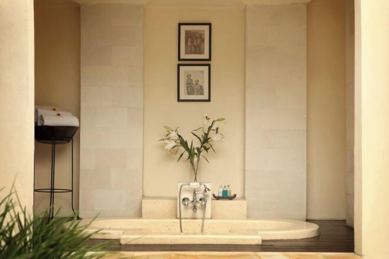 Bathroom 14