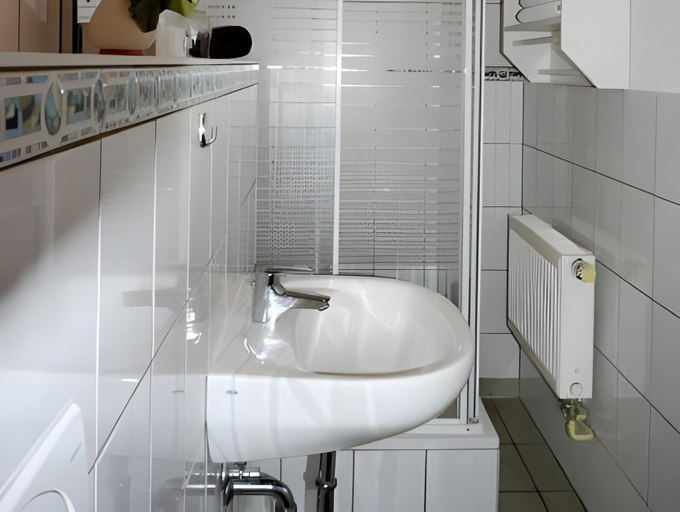 Bathroom, Schwalbennest, Kassel