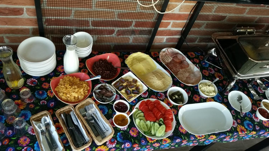 Food & Drinks 5, Barka Atena, Toruń City