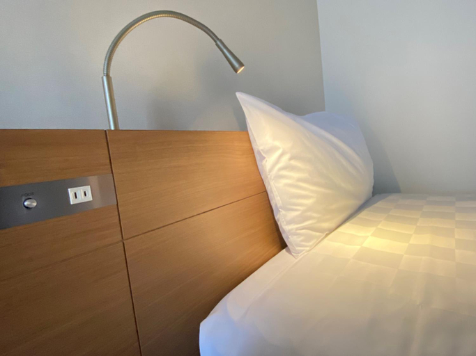Bedroom 13