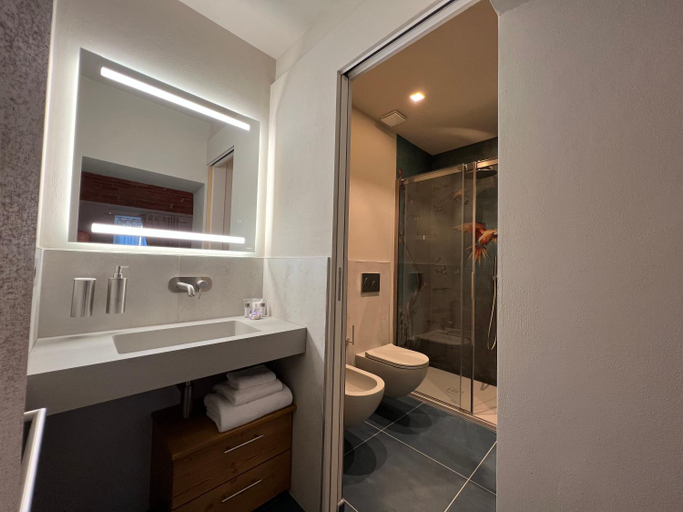 Bathroom 5