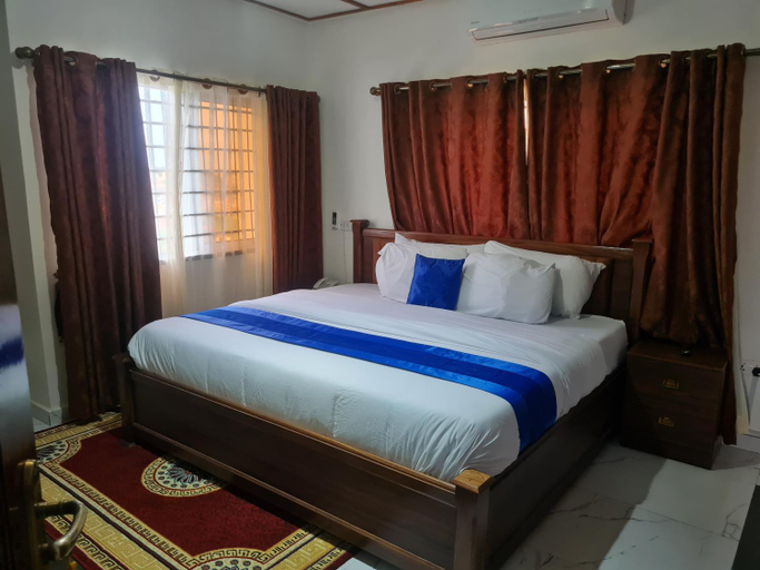 Bedroom 2, Bassi Hotel, Shama Ahanta East