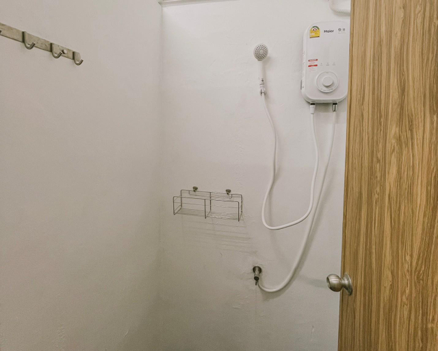Bathroom 2, De Coco Hostel Koh Tao, Ko Phangan