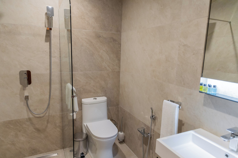 Bathroom 4, The Central Point Hotel Baku, Baku