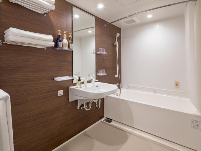 Bathroom 4