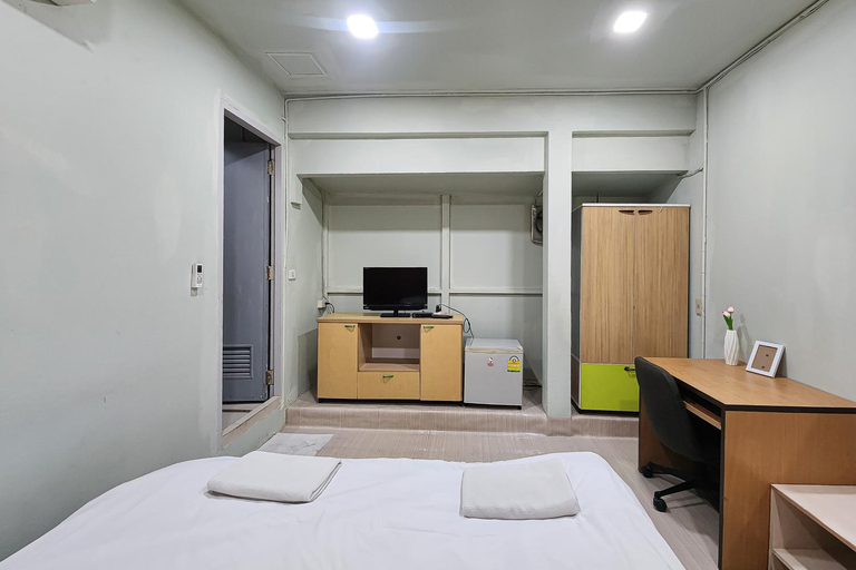 Bedroom 12