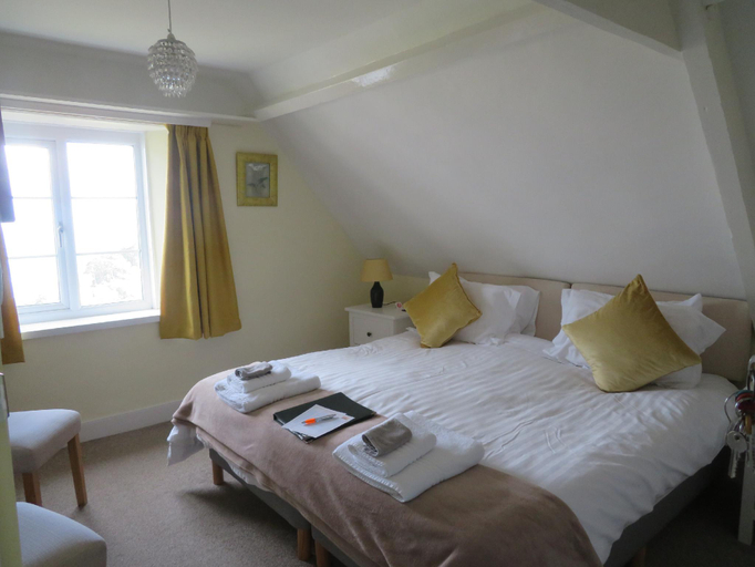 Bedroom 2, Sinai House, Devon
