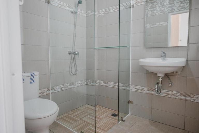 Bathroom 7