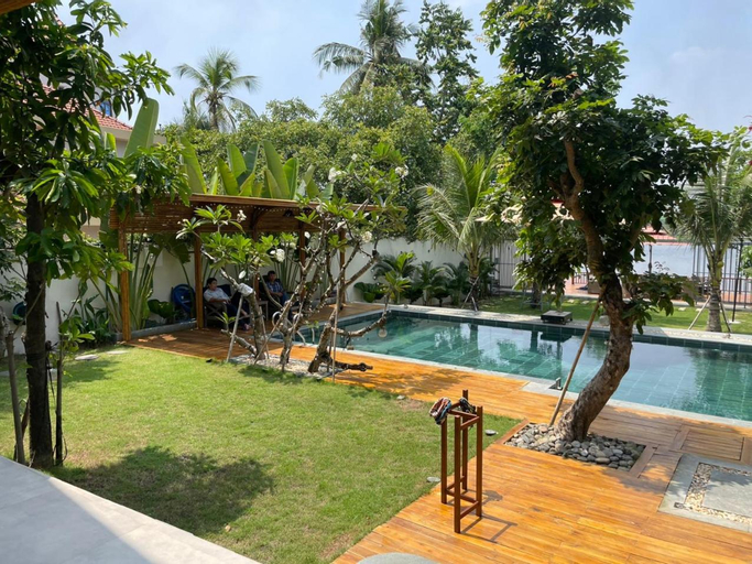 Swimming Pool 2