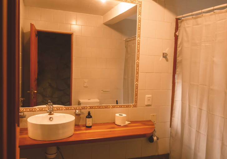 Bathroom 14